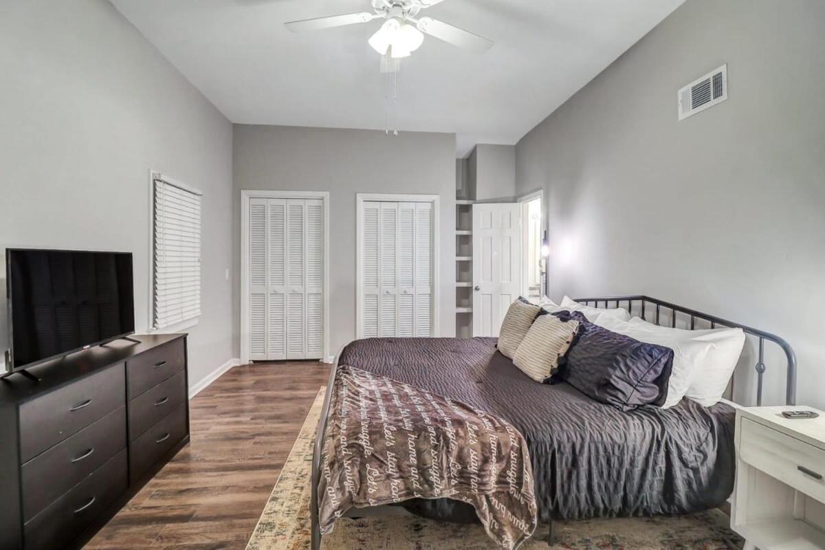 Apartament Eagle'S Landing Loft-Downtown Above Bull & Barrel Statesboro Zewnętrze zdjęcie